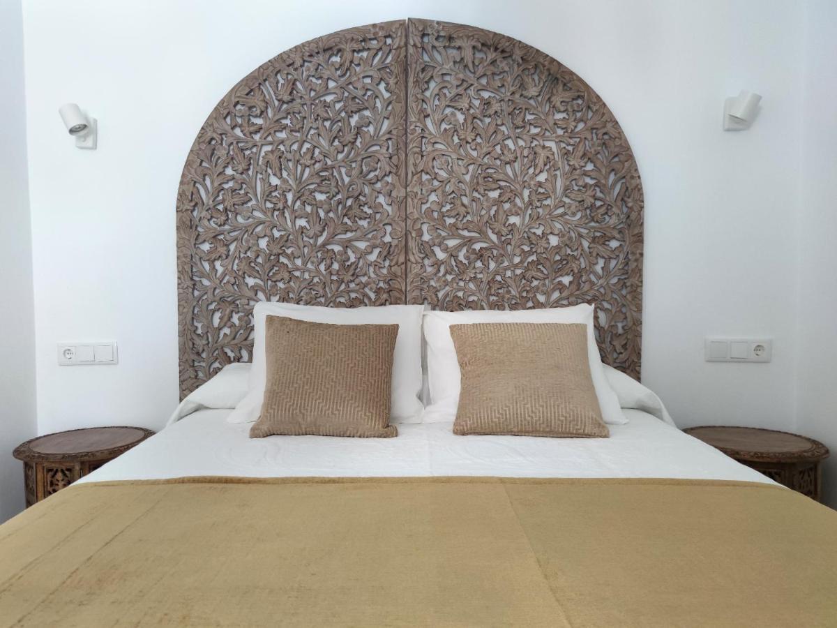 La Posada De Lola - Adults Only Hotel Bolonia Exterior photo