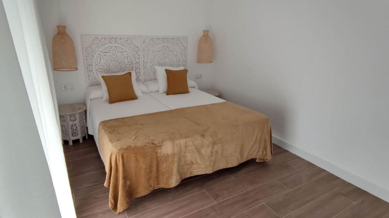 La Posada De Lola - Adults Only Hotel Bolonia Exterior photo