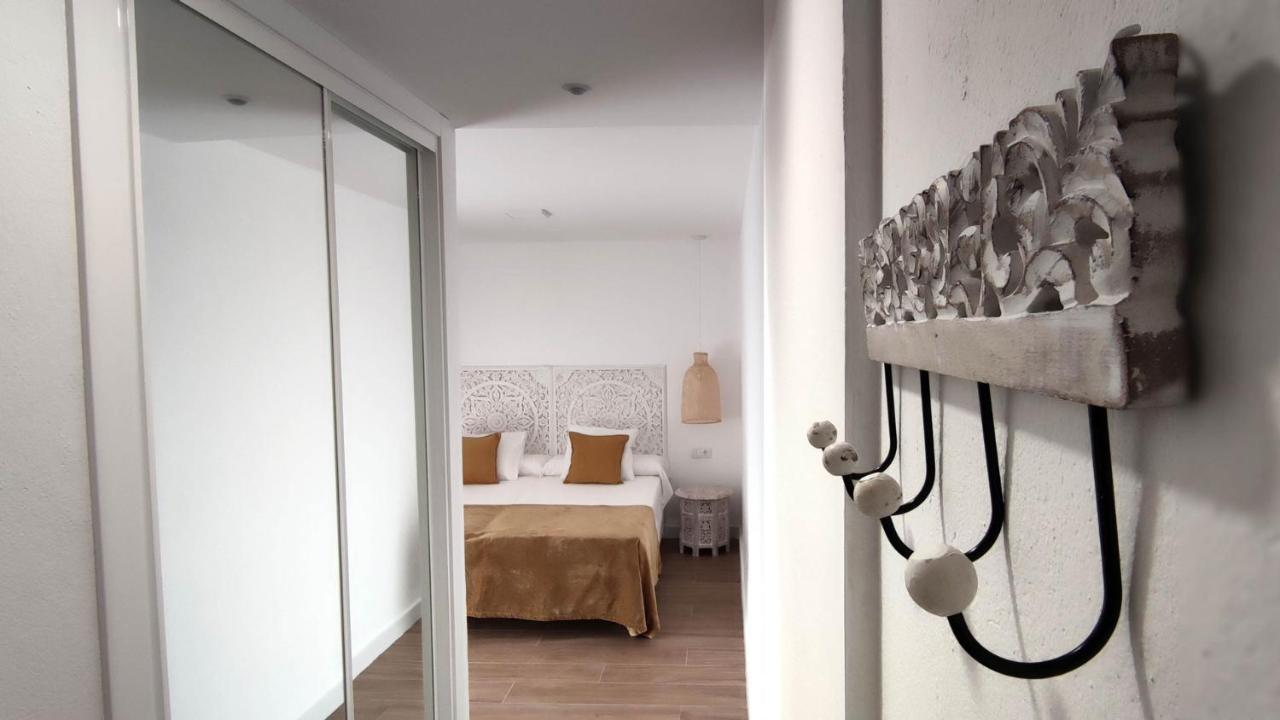La Posada De Lola - Adults Only Hotel Bolonia Exterior photo