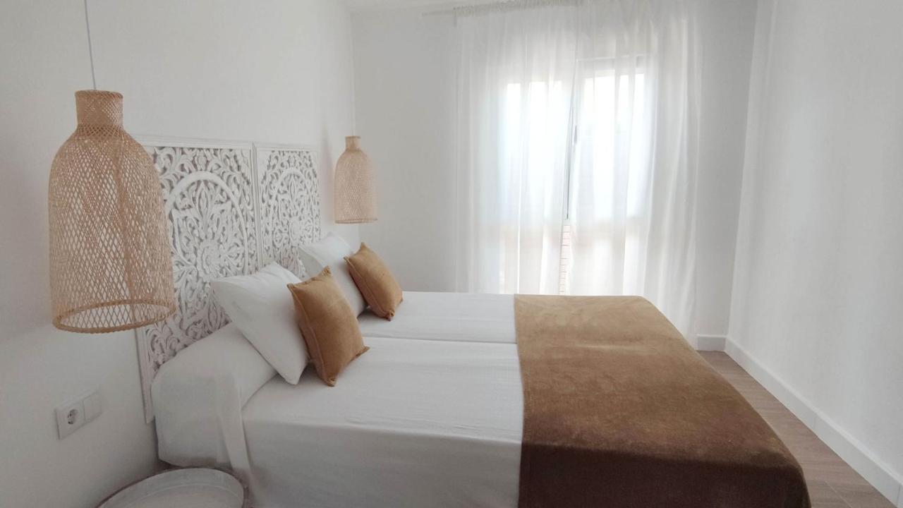 La Posada De Lola - Adults Only Hotel Bolonia Exterior photo