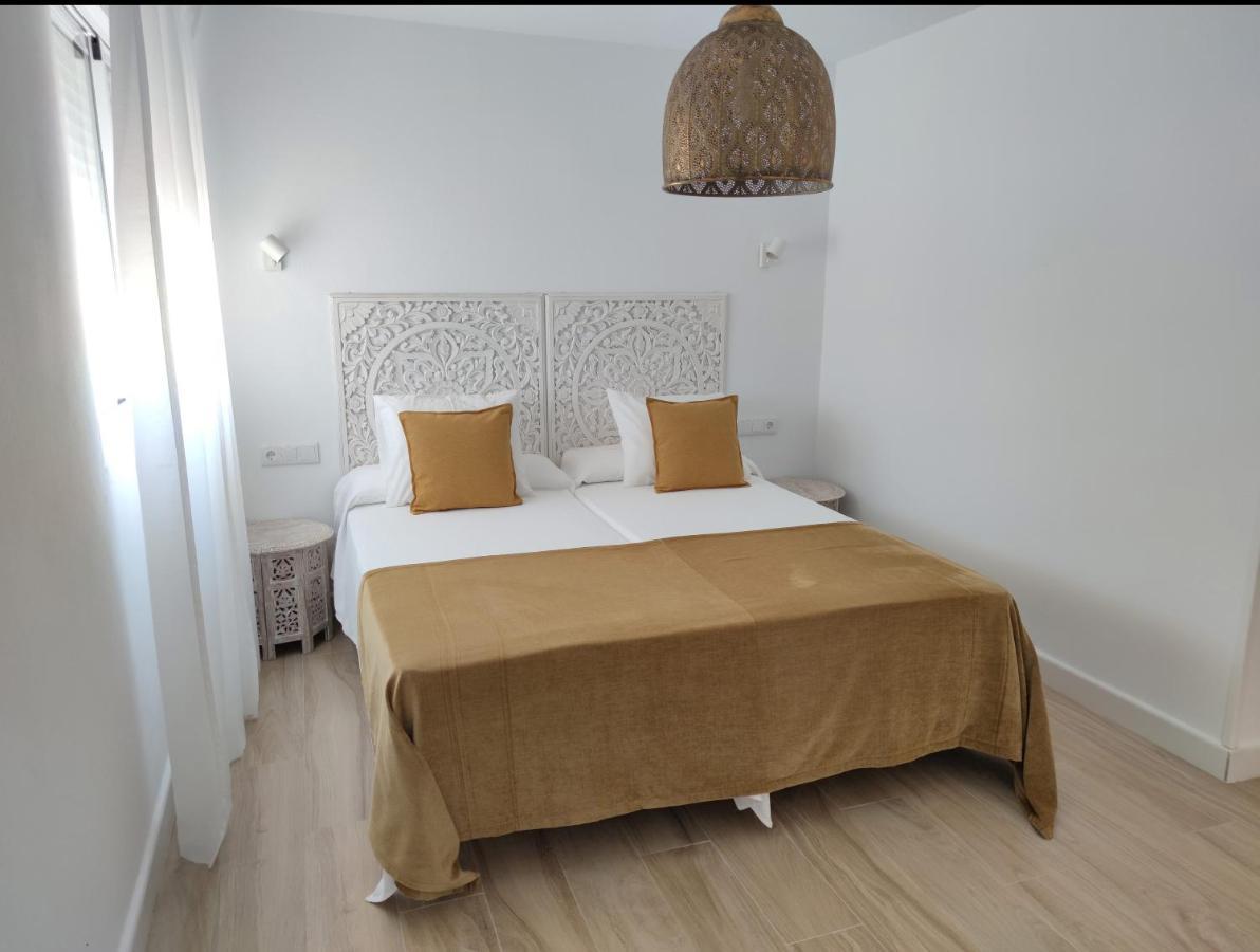 La Posada De Lola - Adults Only Hotel Bolonia Exterior photo